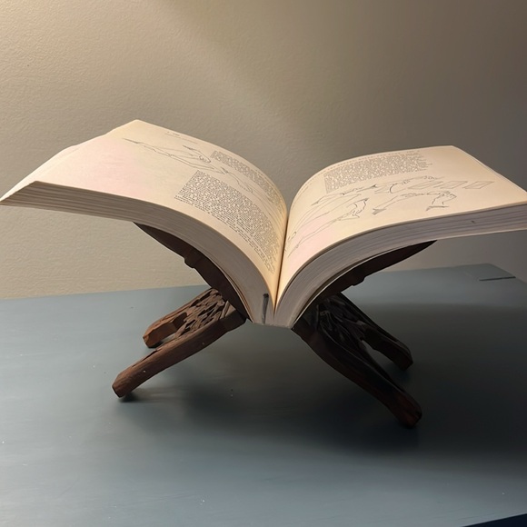 Wooden Book Stand - Carved - Picture 3 of 9